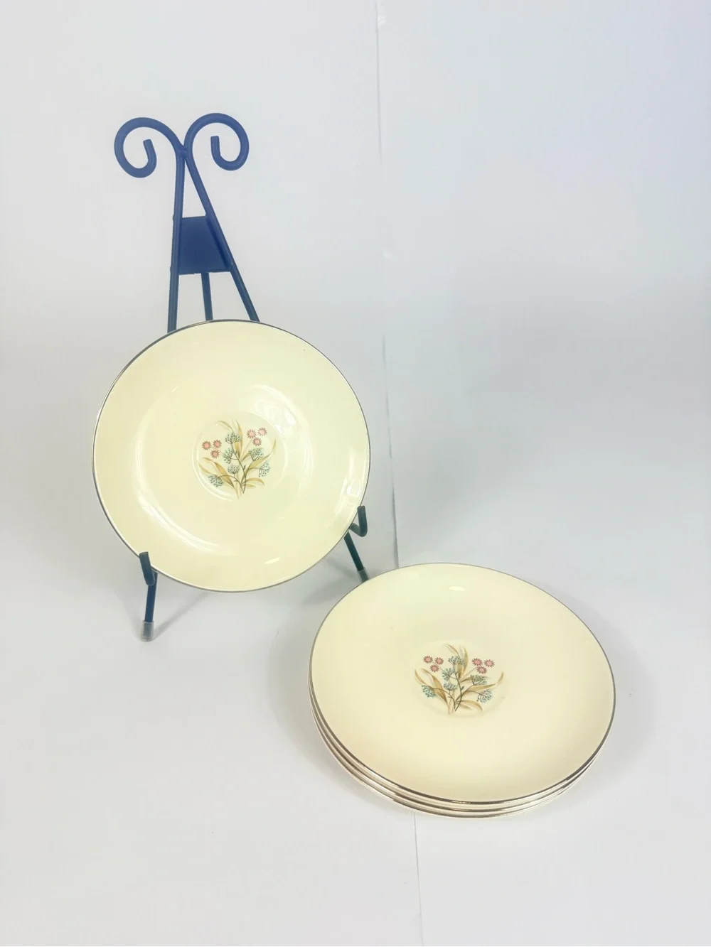 Taylor Smith Taylor Bittersweet Ever Yours Boutonniere Saucers Silver Rims 4